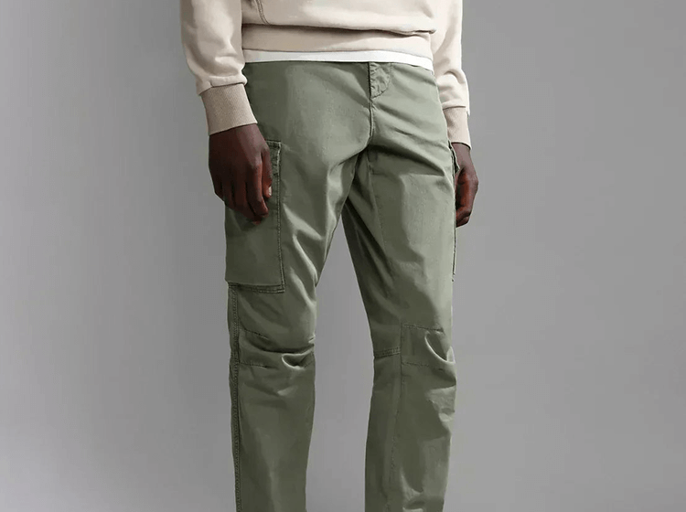 Napapijri cargo trousers in light green with side pocket placement and straight leg cut