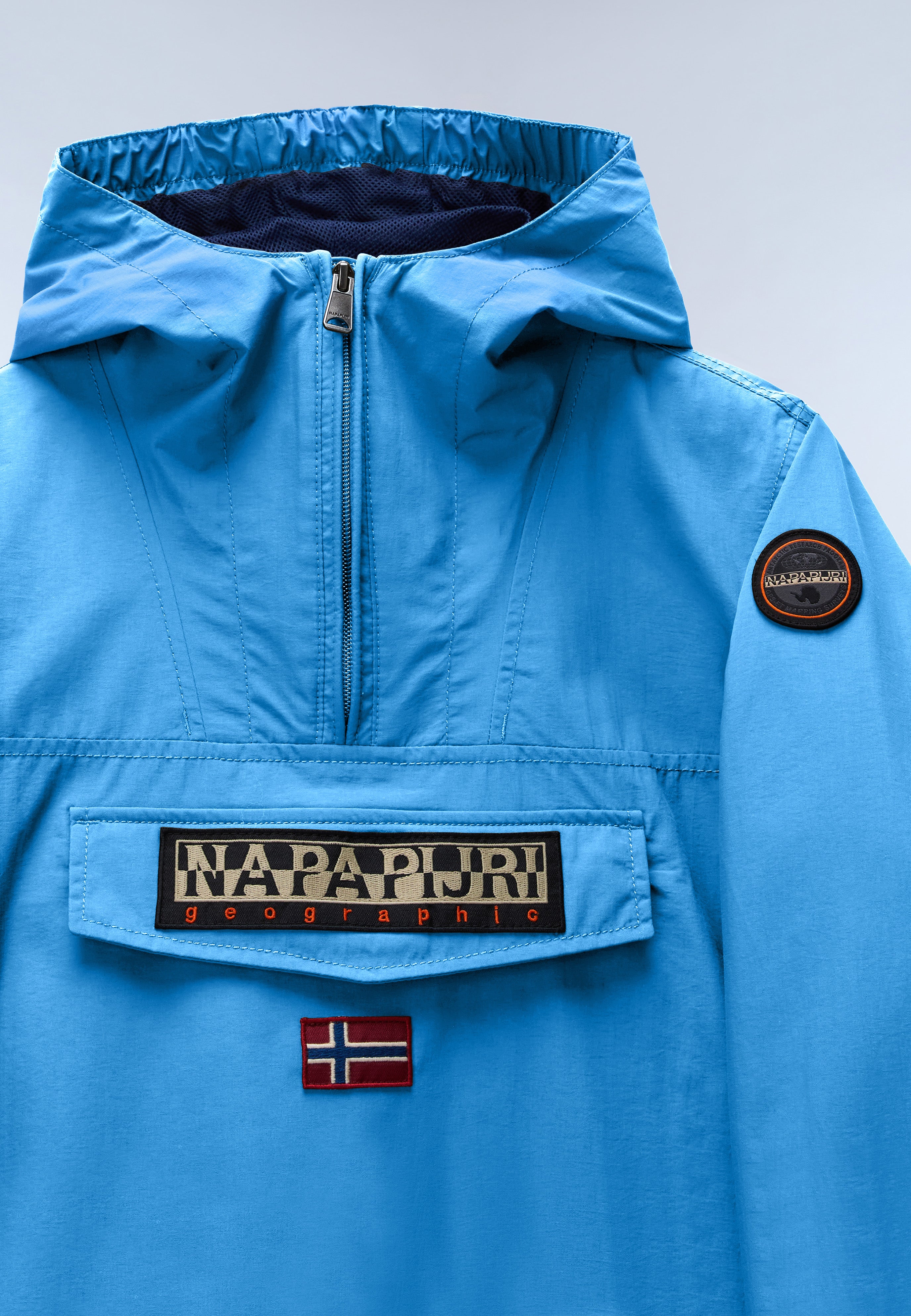 NAPAPIJRI マウンテンパーカー プルオーバー ブルー Napapijri Rainforest Summer Anorak Jacket (4-16 YEARS) Kids Light Blue