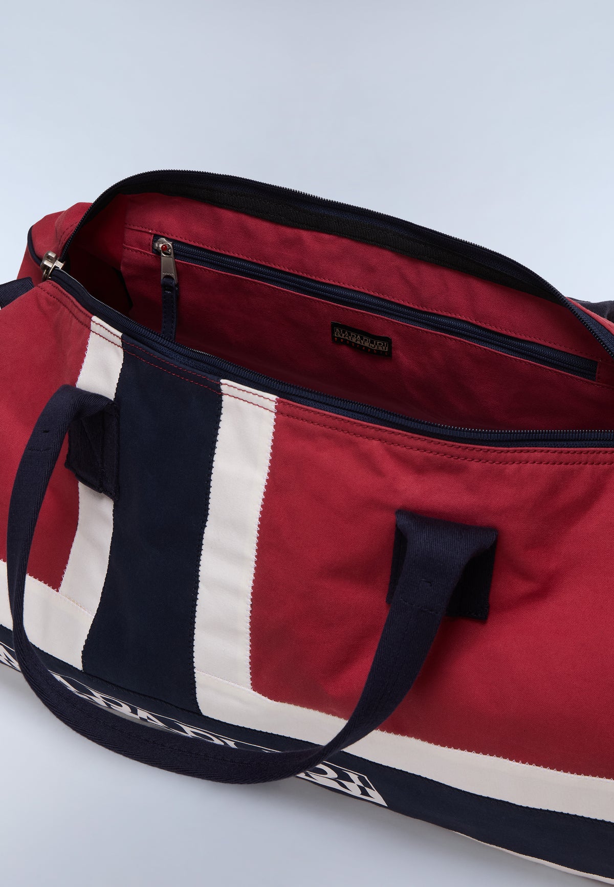 Moore Duffle Bag Red - 9