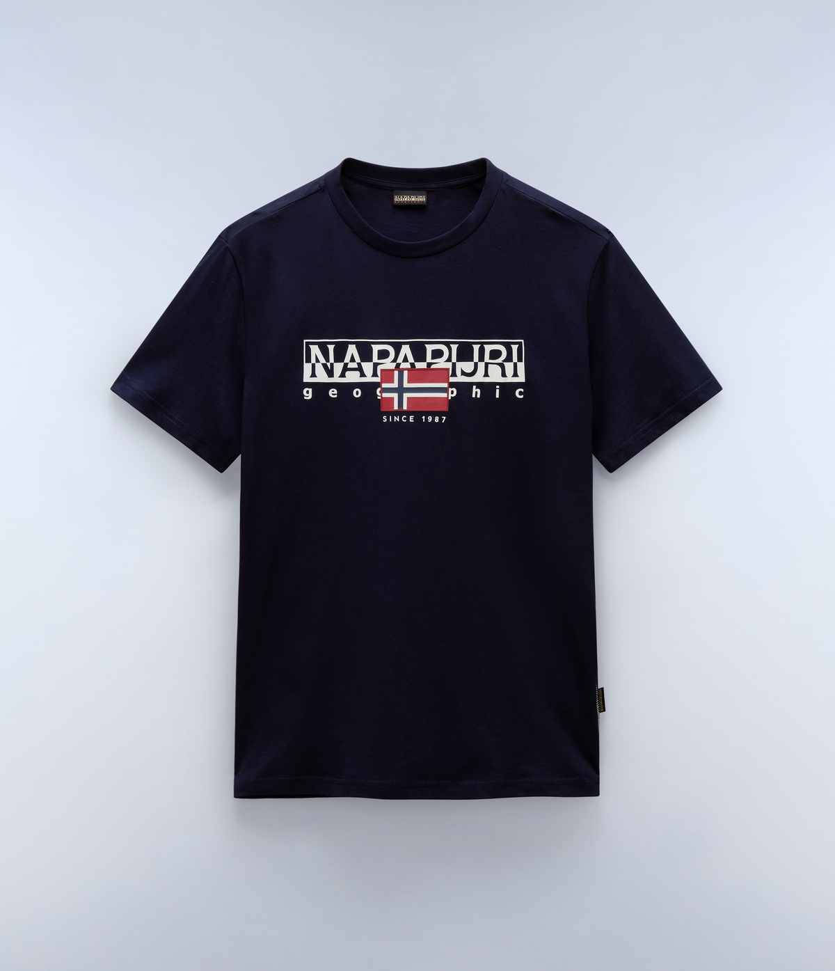 NP0A4HTO176-HERO