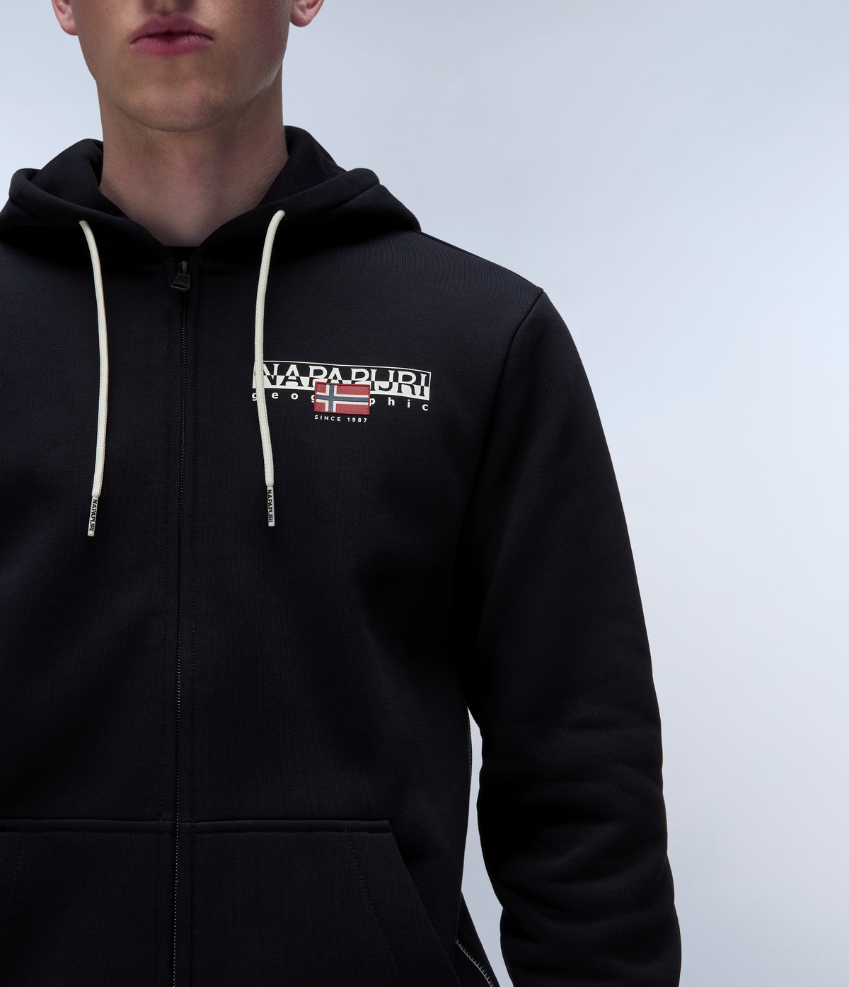 Aylmer Winter Full-Zip Hoodie Black - 6