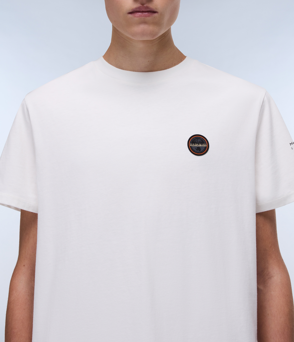 Tシャツ・カットソー NAPAPIJRI Men T-shirt White NP0A4IED 206 Badge Short Sleeve T-Shirt
