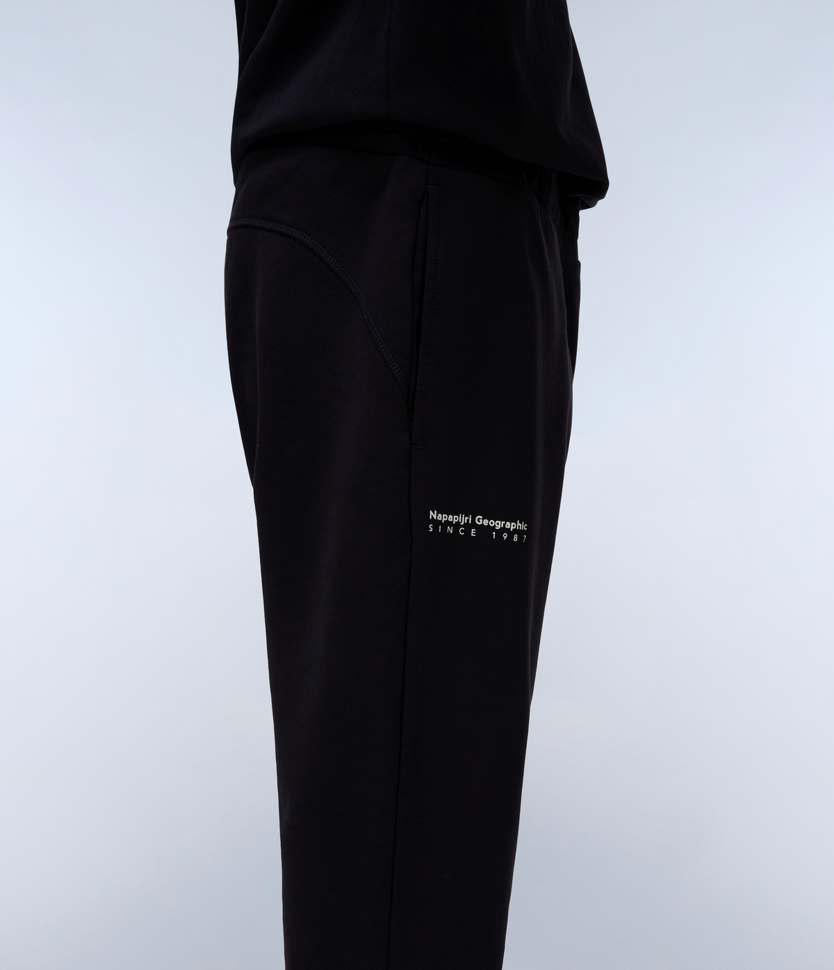 Badge Summer Cargo JoggersBlack