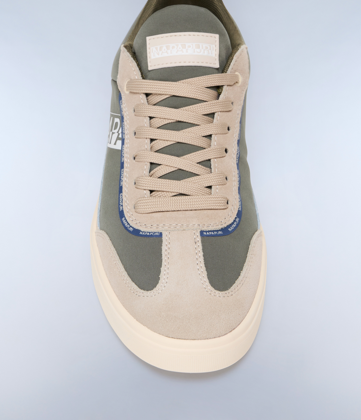Sneaker Bark  - 7