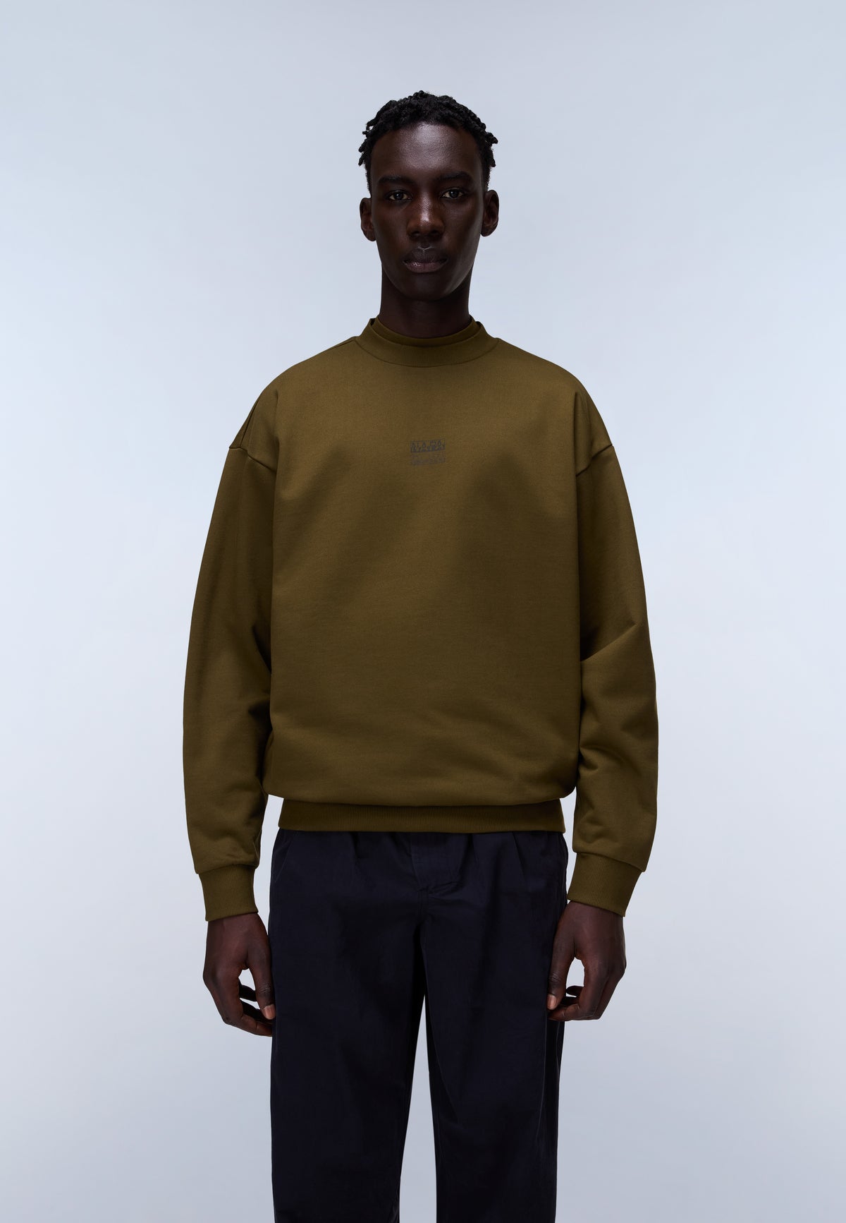 French Terry Sweatshirt Elevated Logo Dunkles Oliv - 3