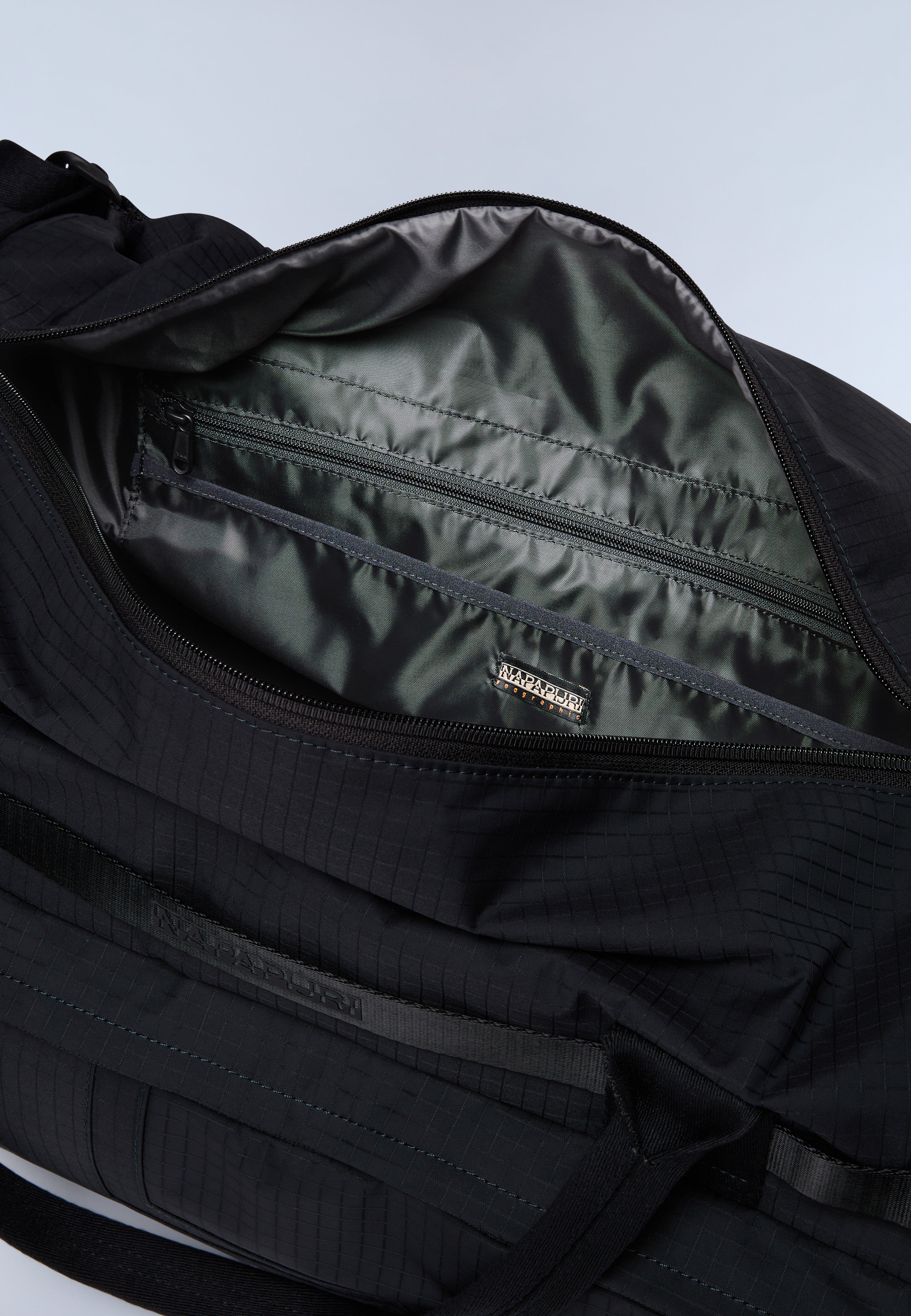 Nadir Big Duffle Bag - 67 Lt | Duffle Bags | Napapijri GB