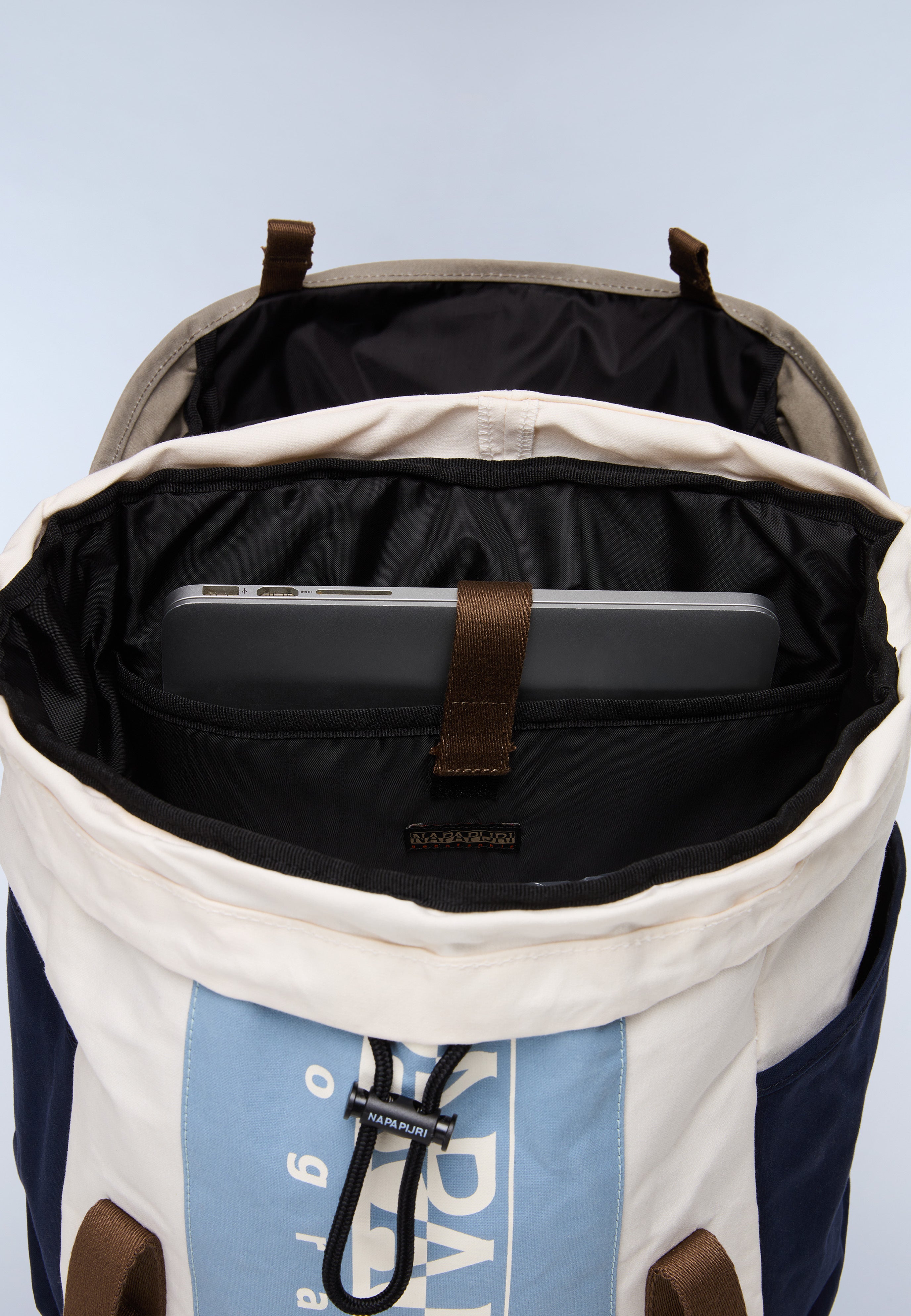 Equator Backpack - 28.8 Lt | Backpacks | Napapijri GB