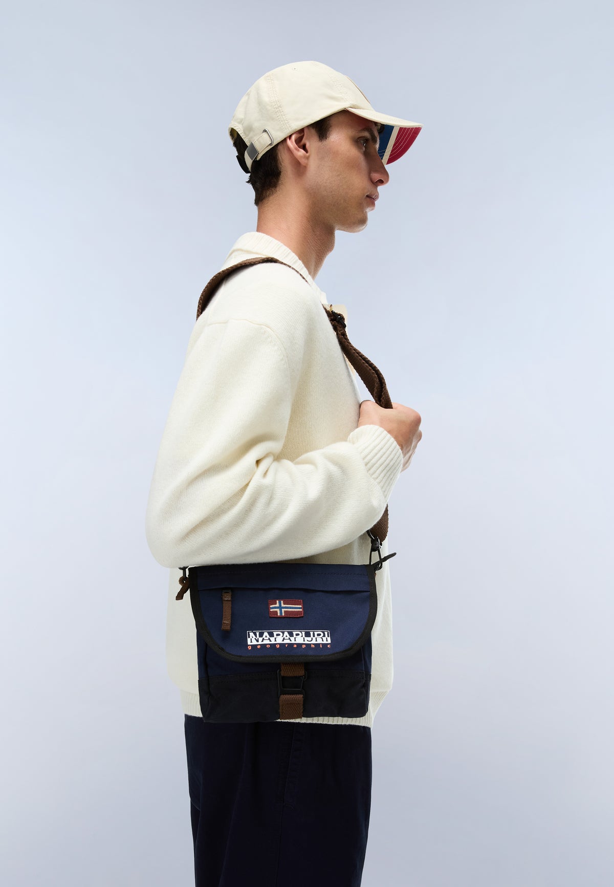 Napapijri Sac Bandoulière Bering - 2,736 L Dark Blue Homme et Femme - 2