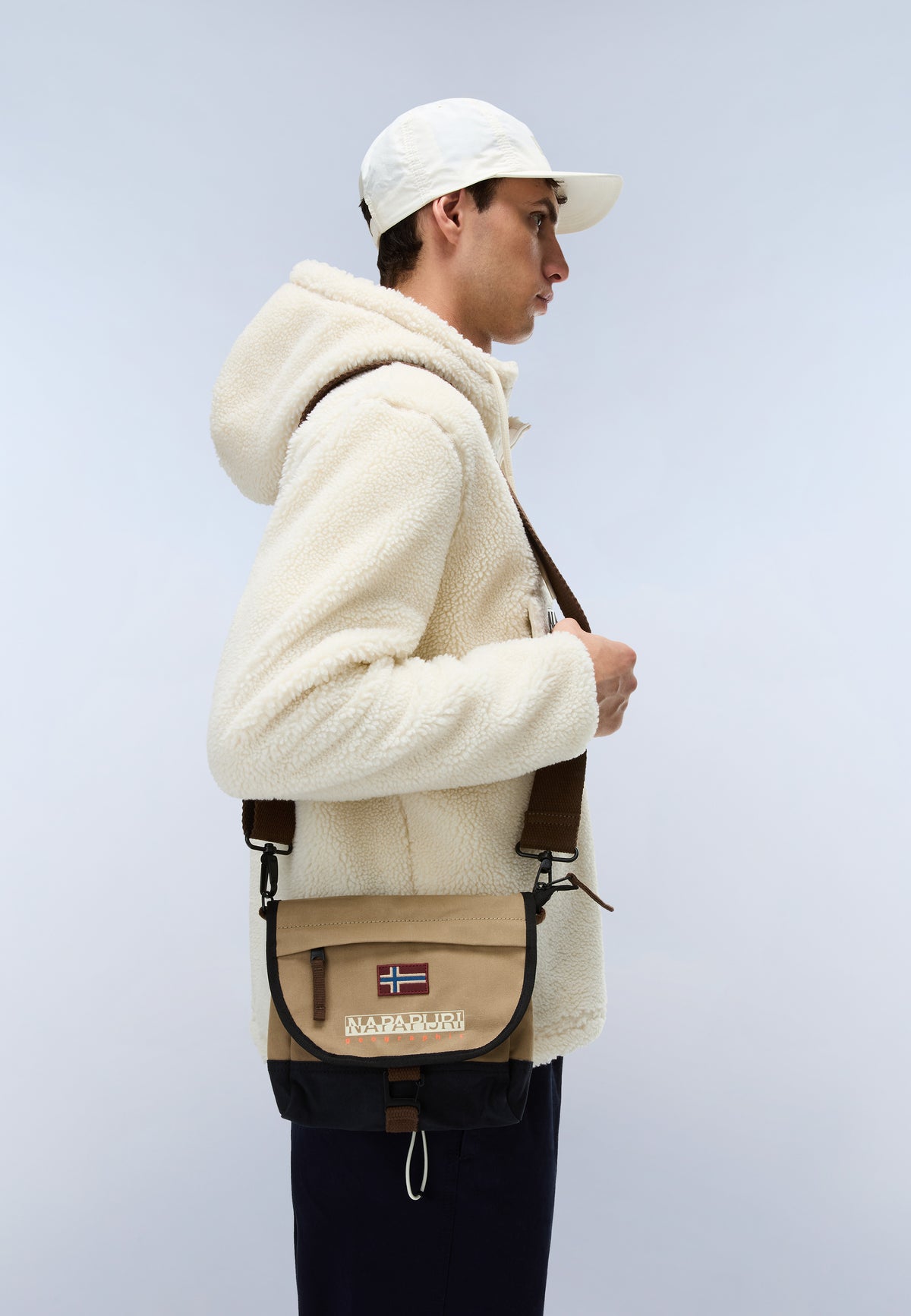 Bering Crossover - 2.736 Lt Beige Petrified Oak - 2