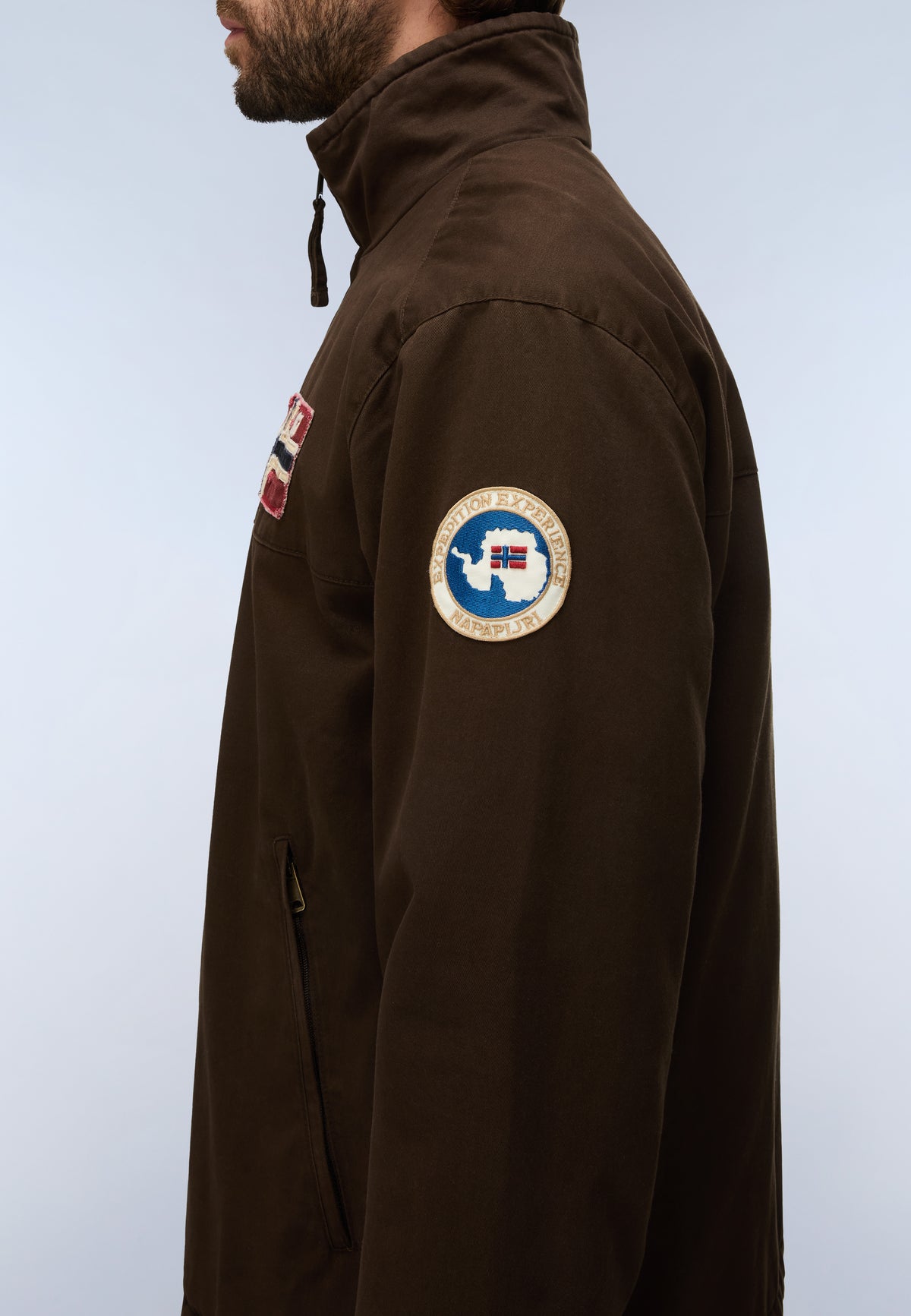 Veste Archive Stand  - 6